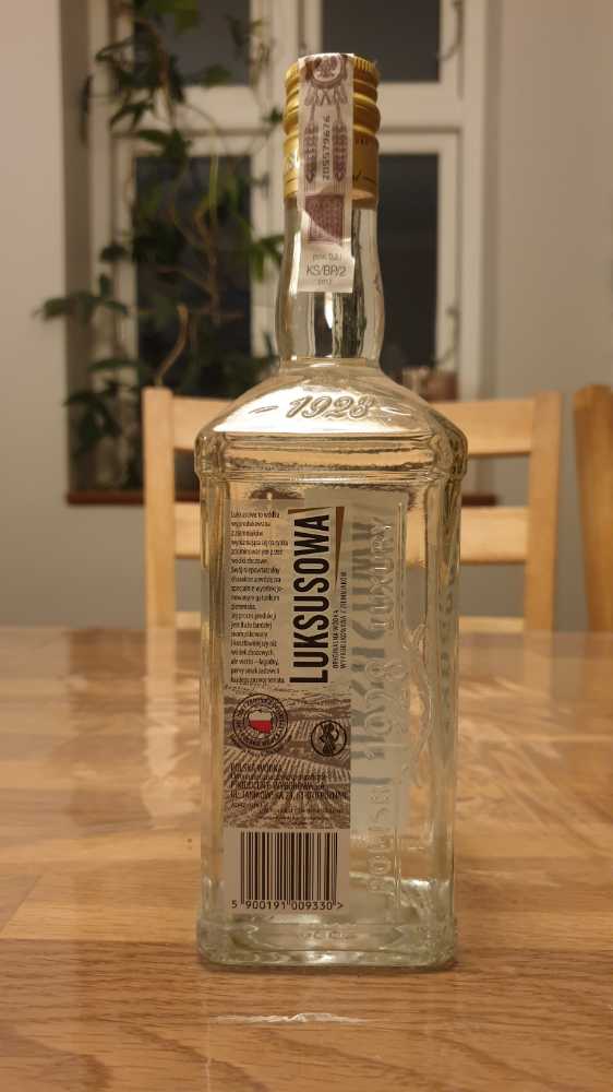 Luksusowa 700ml 40% Poland - Wyborowa SA (700 mL) alcohol collectible [Barcode 5900191009330] - Main Image 2