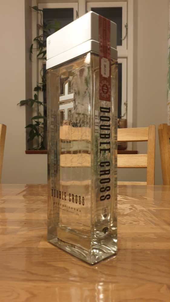 Double Cross Vodka 700ml 40% Slovakia - Double cross (700 mL) alcohol collectible [Barcode 8586005331605] - Main Image 2