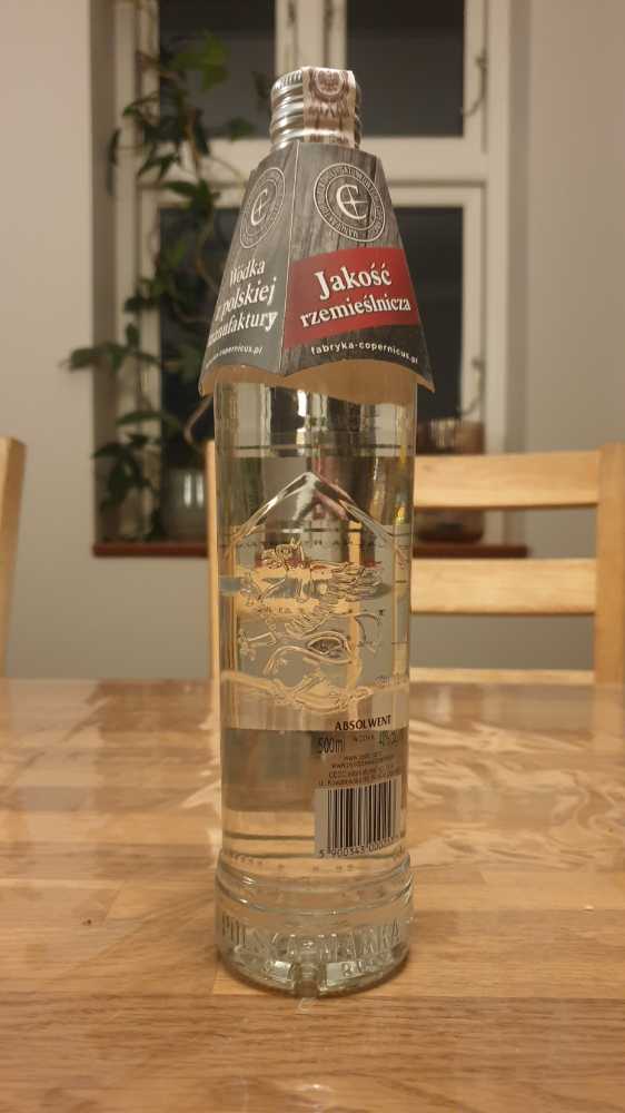 Absolwent Czysta 500ml 40% Poland  (500 mL) alcohol collectible [Barcode 5900343000253] - Main Image 2