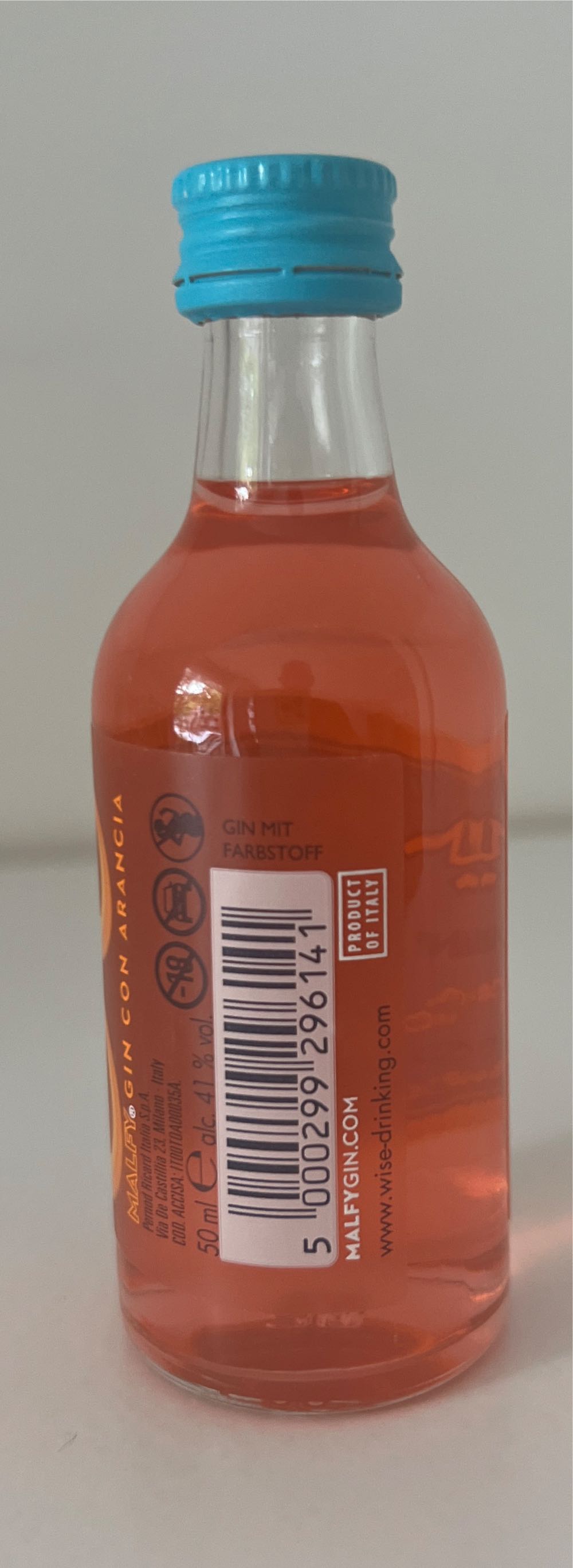 Malfy Con Arancia Gin - Pernod Ricard Italia S.p.A. (50 mL) alcohol collectible [Barcode 5000299296141] - Main Image 2