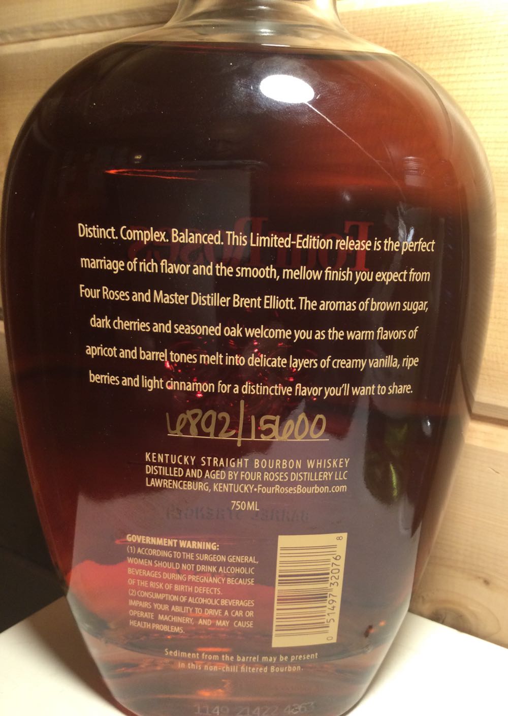 Four Roses Limited Edition Small Batch 2022 Release - Four Roses Distillery LLC (750 mL) alcohol collectible [Barcode 051497320768] - Main Image 2