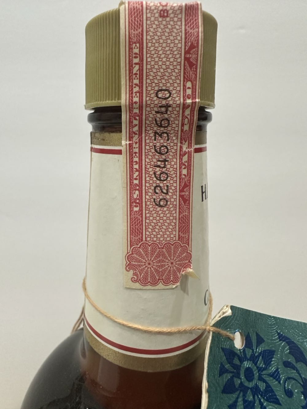 Harwood Canadian - Duncan Harwood Distillers (750 mL) alcohol collectible - Main Image 3