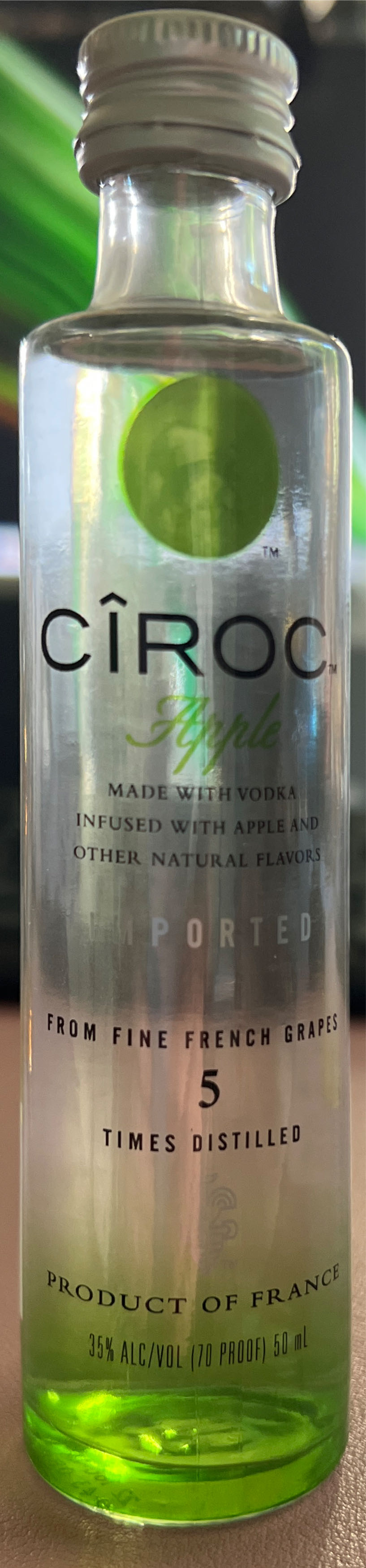 Ciroc Apple 50ML - Ciroc Distilling Company (50 mL) alcohol collectible [Barcode 082000005247] - Main Image 2