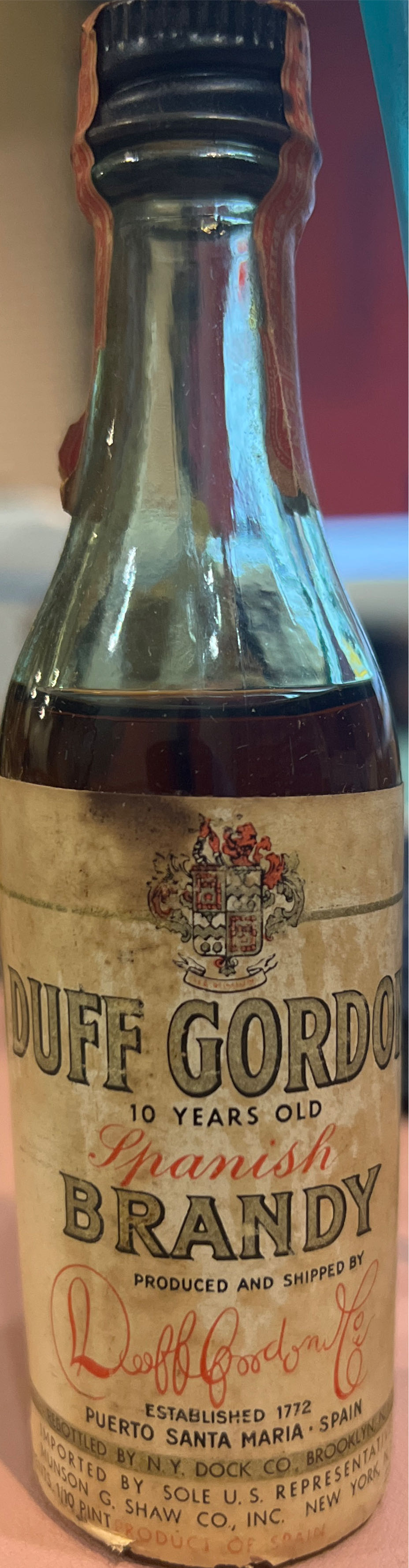 Duff Gordon Pinta  alcohol collectible - Main Image 2