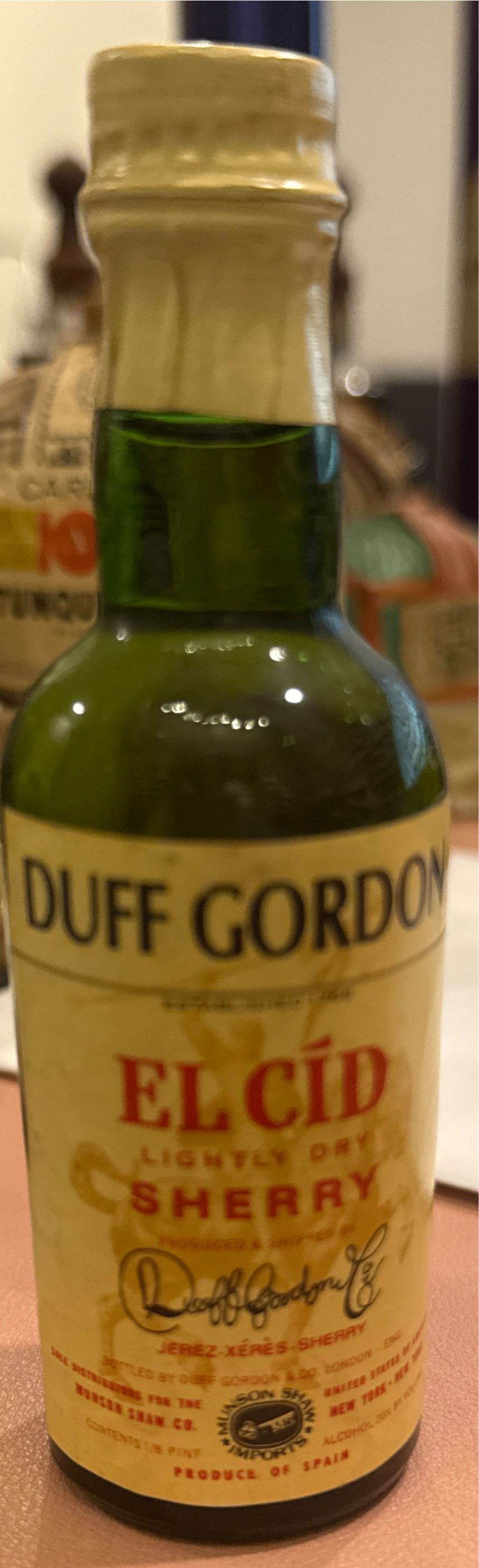 Duff Gordon Pinta  alcohol collectible - Main Image 6