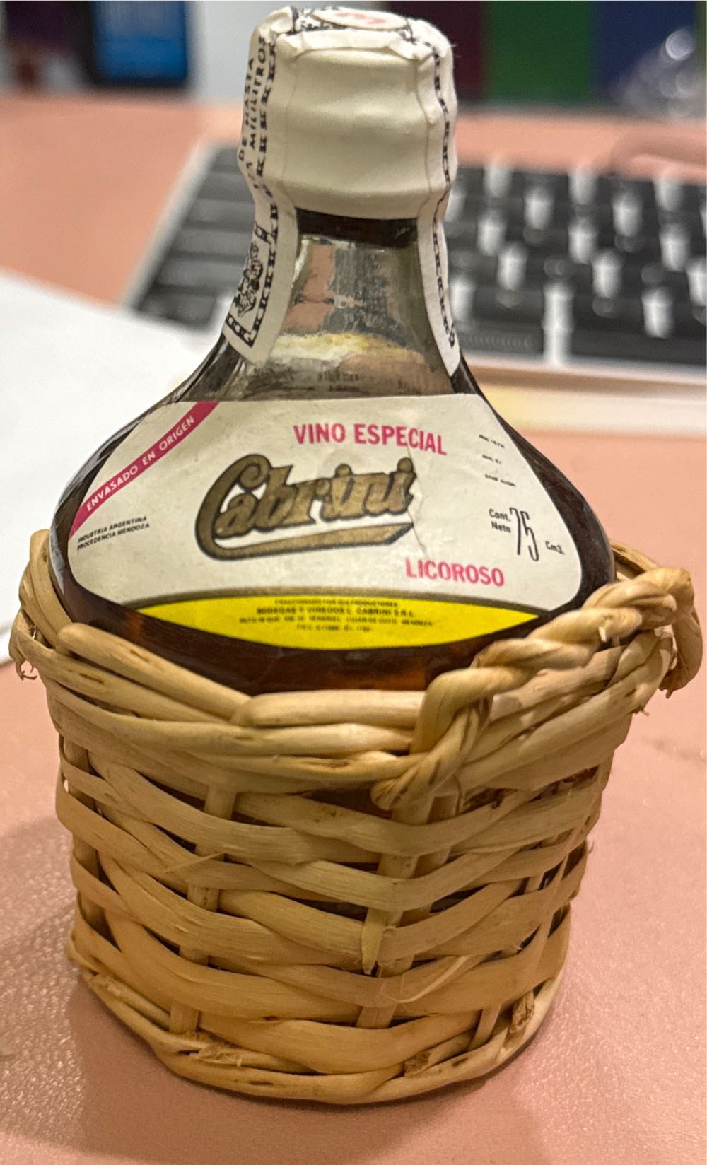 Vino Cabrini  alcohol collectible - Main Image 2