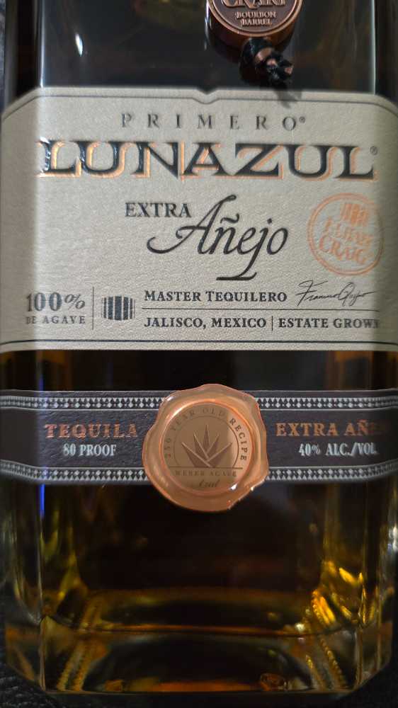 Lunazul Extra Anejo Tequila - NOM 1513 (750 mL) alcohol collectible [Barcode 096749002771] - Main Image 3