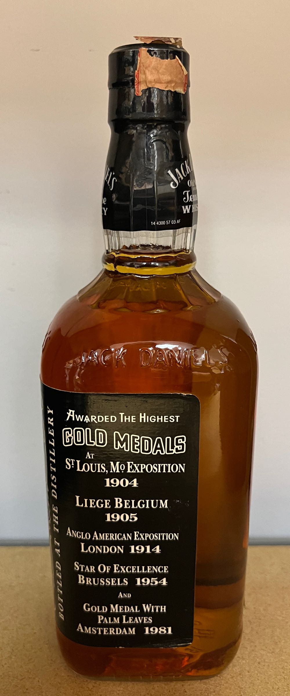 0 Black Label 199?_1L - Jack Daniel’s Distillery, Lynchburg, TN (1 L) alcohol collectible - Main Image 4