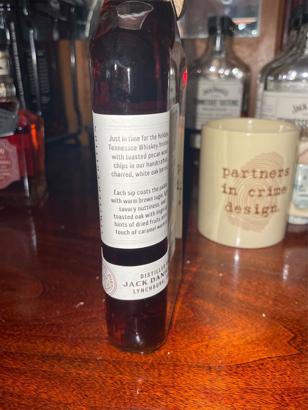 Jack Daniels Distillery Series Toasted Pecan - Jack Daniel‘s Distillery (375 mL) alcohol collectible [Barcode 082184006924] - Main Image 3