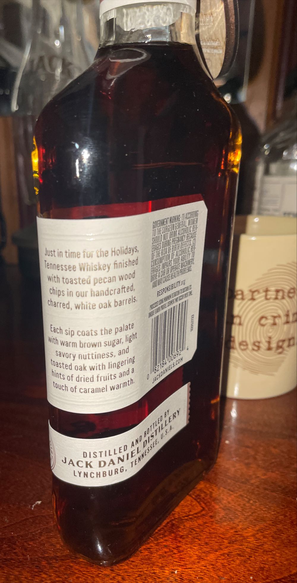 Jack Daniels Distillery Series Toasted Pecan - Jack Daniel‘s Distillery (375 mL) alcohol collectible [Barcode 082184006924] - Main Image 4