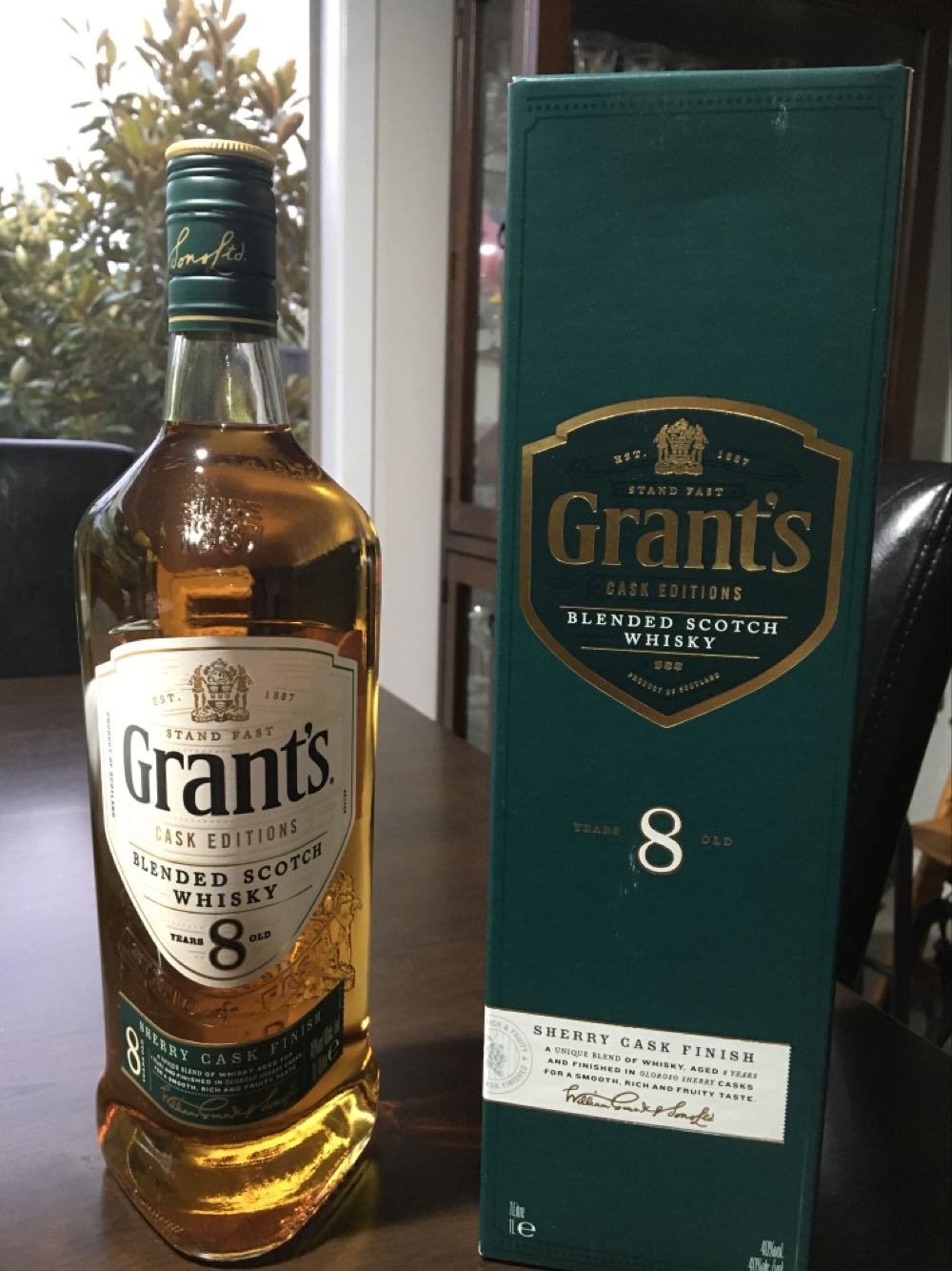 Grants 8 Sherry Cask  alcohol collectible [Barcode 5010327213576] - Main Image 2