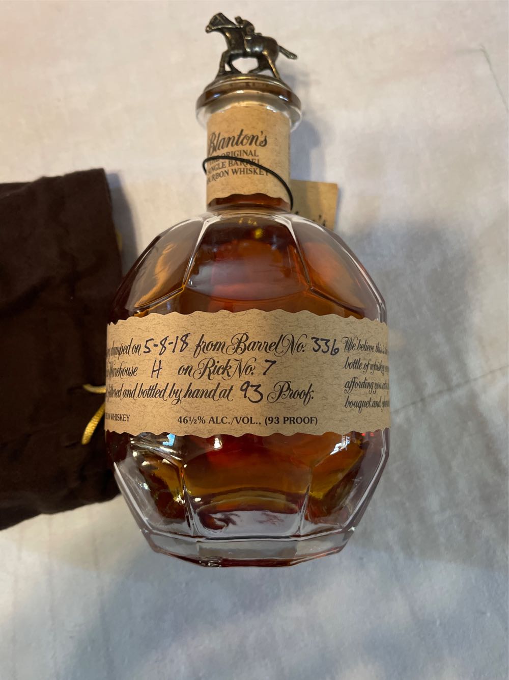 Blanton’s Original Single Barrel Bourbon Whiskey - Blanton Distilling Company (750 mL) alcohol collectible [Barcode 080244002039] - Main Image 2