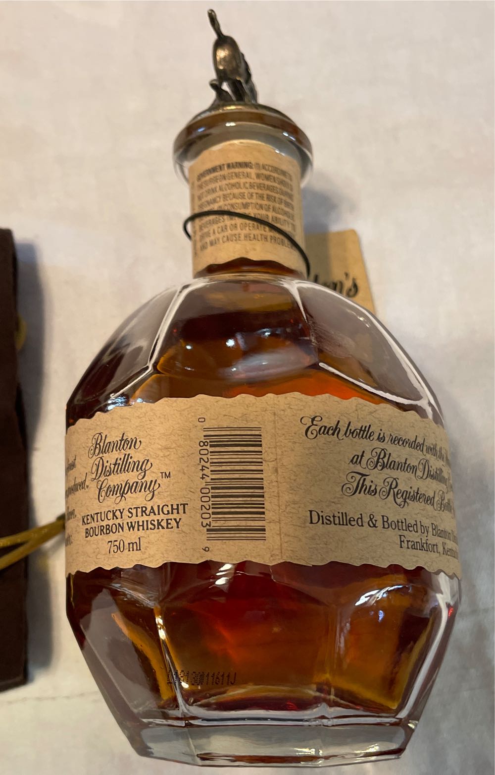 Blanton’s Original Single Barrel Bourbon Whiskey - Blanton Distilling Company (750 mL) alcohol collectible [Barcode 080244002039] - Main Image 4