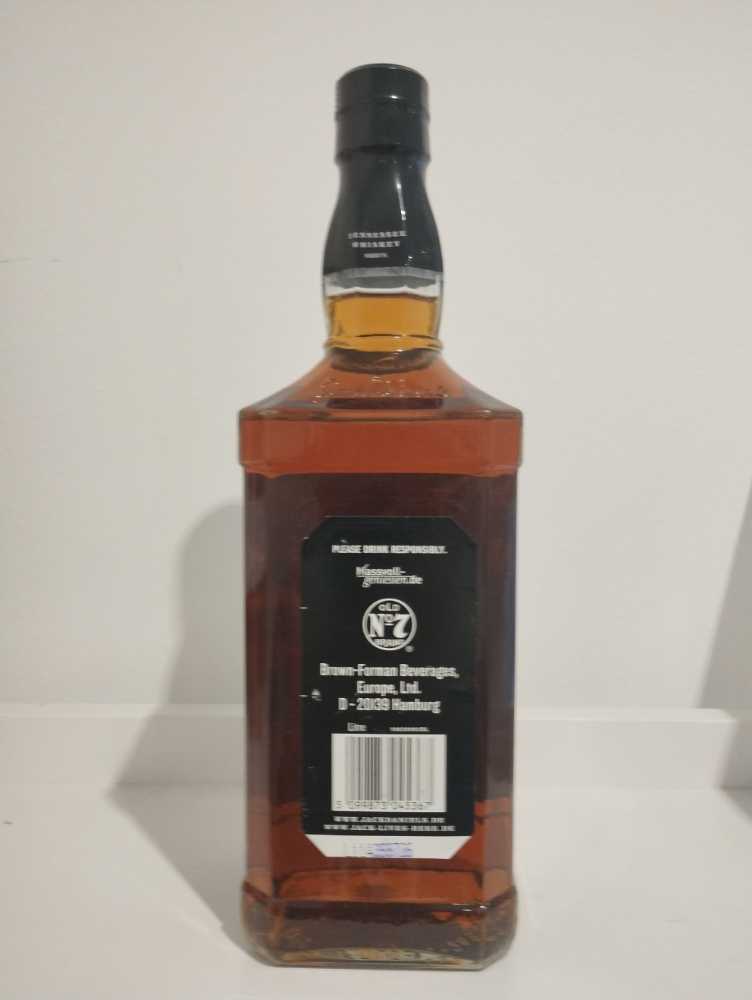 Black Label  (1000 mL) alcohol collectible - Main Image 2