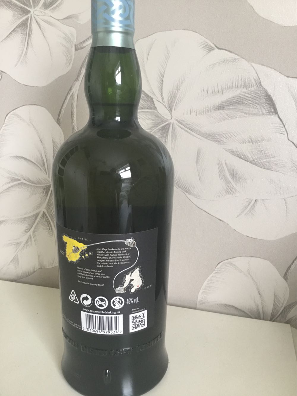 Ardbeg  Smoke Trails (2025) - Ardbeg Distillery (1 L) alcohol collectible - Main Image 2