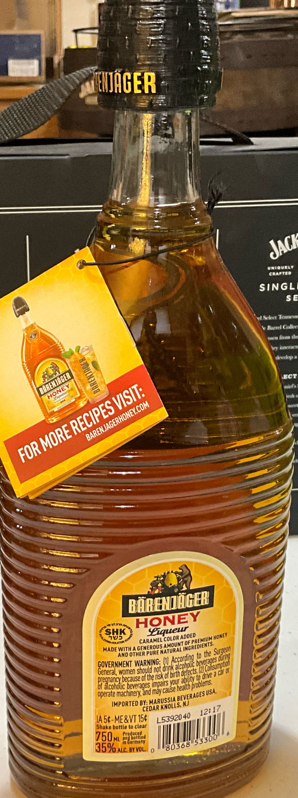 Bärenjäger Honey liqueur - Niche W. & S. Cedar Knolls, NJ (750 mL) alcohol collectible [Barcode 080368533006] - Main Image 2