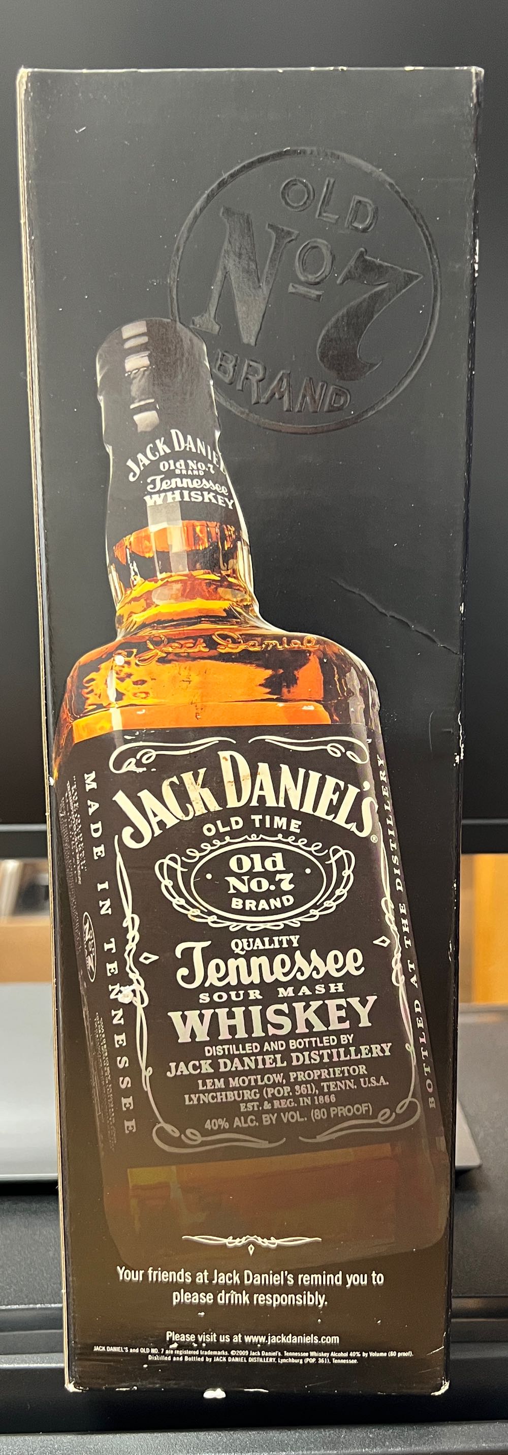 Set Black Label 1.75 With Flask - Jack Daniel’s Distillery, Lynchburg, TN (1.750 L) alcohol collectible - Main Image 3