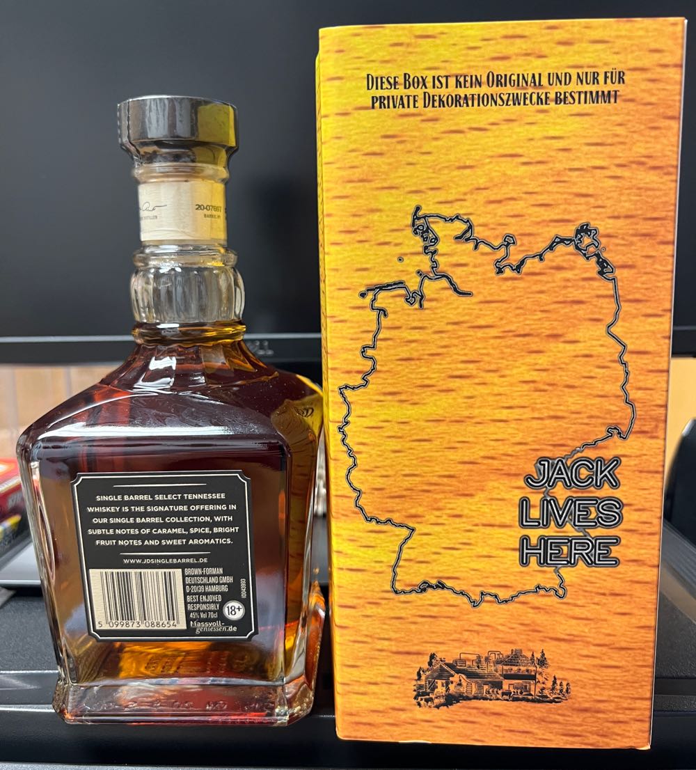 In Memory Of Jesse B Motlow UK - Jack Daniel’s Distillery, Lynchburg, TN (700 mL) alcohol collectible - Main Image 3