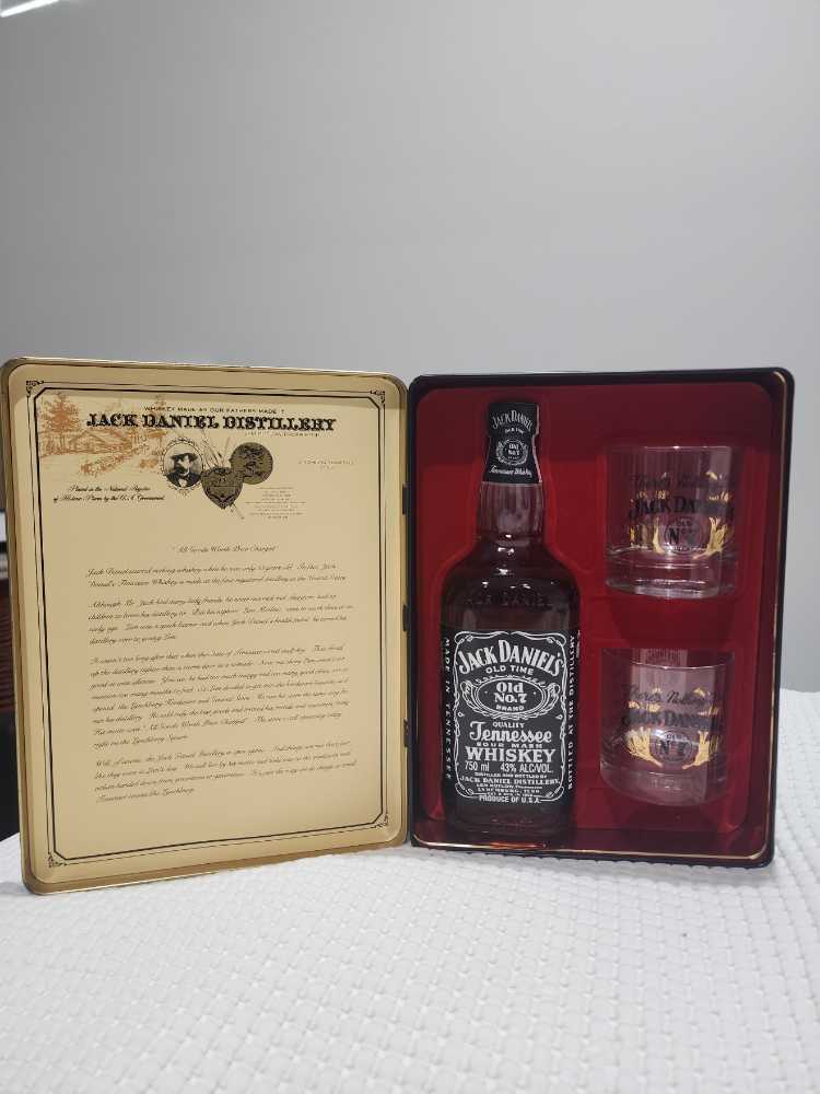 1991 BL Gift Set - Jack Daniel’s Distillery, Lynchburg, TN (750 mL) alcohol collectible [Barcode 082184090466] - Main Image 2