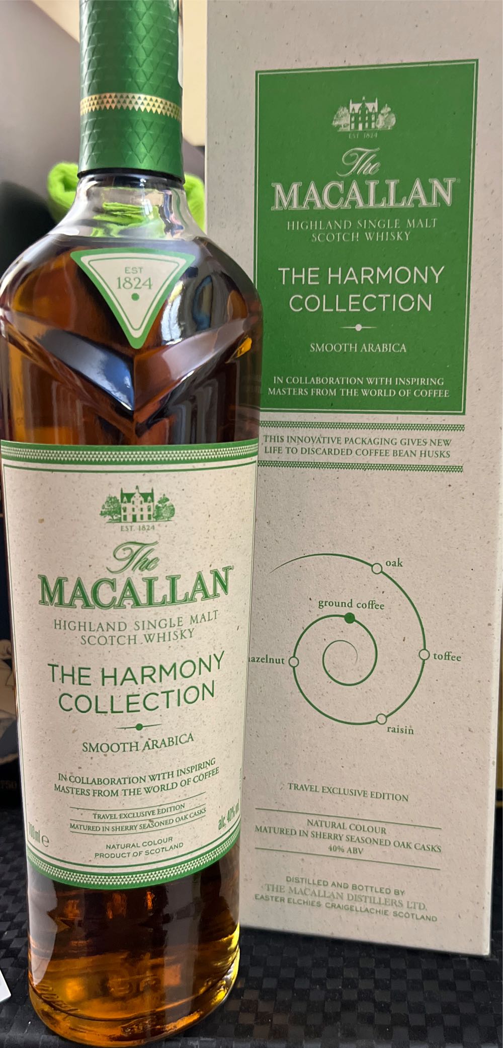 MACALLAN Harmony Collection Smooth Arabic SHoghland Single Malt Scotch Whisky - The Macallan Distillery (700 mL) alcohol collectible [Barcode 5010314312107] - Main Image 2