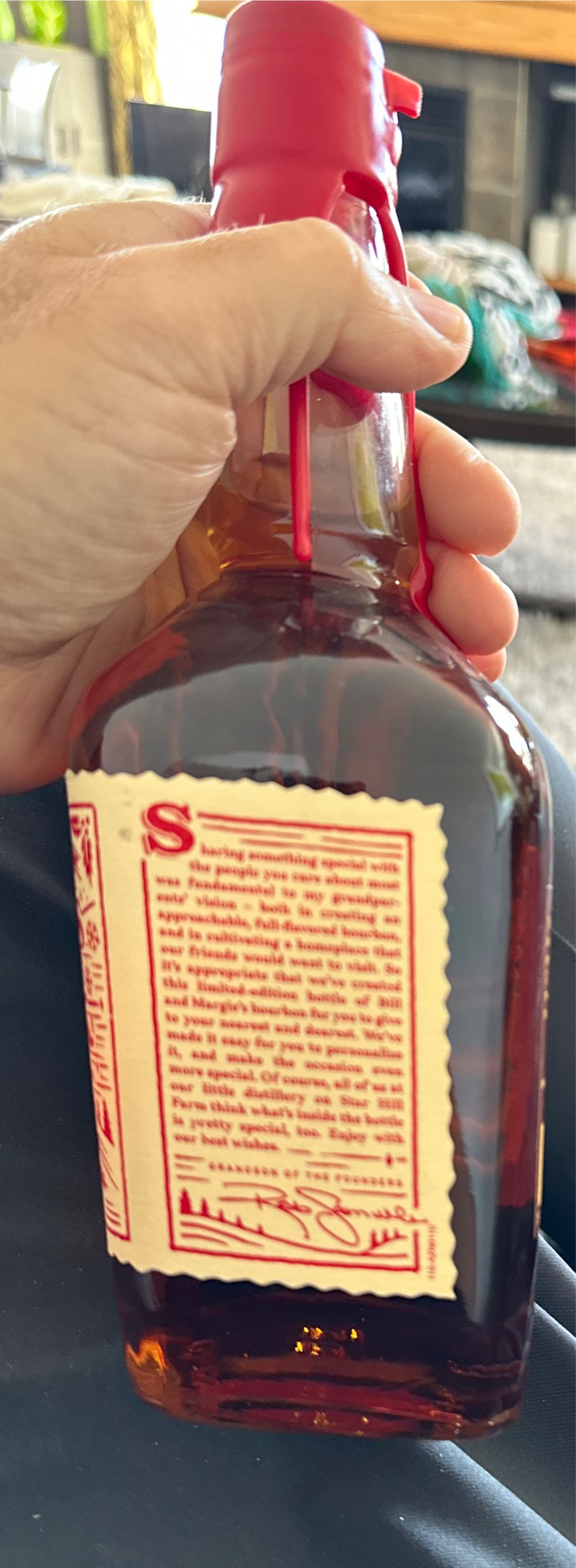 Marker’s Mark S IV Red Christmas Balls Limited Edition Bottle - The Maker’s Mark Distillery, Inc. (750 mL) alcohol collectible [Barcode 085246501610] - Main Image 2