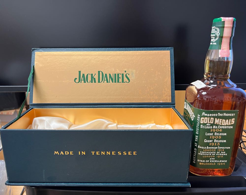 Green Coffin 1982 Asia - Jack Daniel’s Distillery, Lynchburg, TN (750 mL) alcohol collectible - Main Image 4