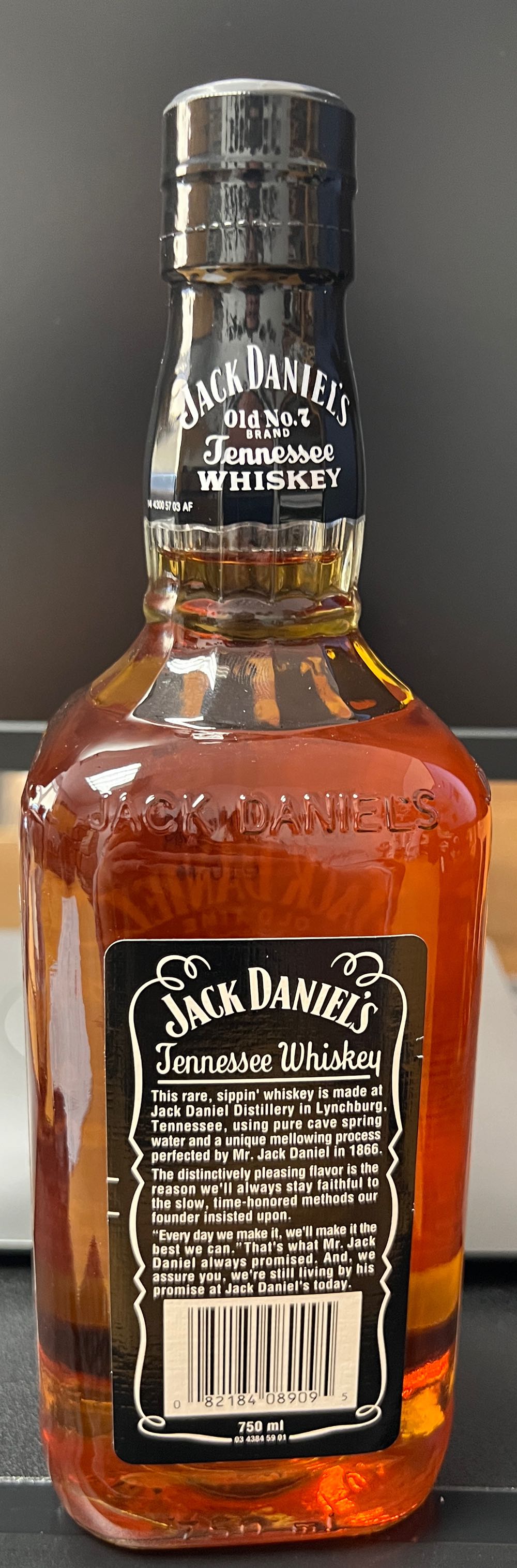 Black Label 1997 Japan - Jack Daniel’s Distillery, Lynchburg, TN (750 mL) alcohol collectible - Main Image 4