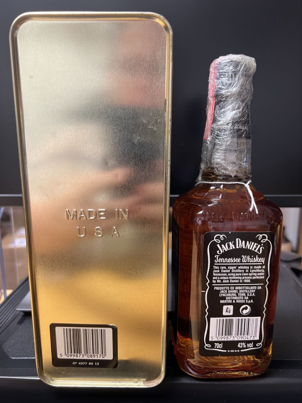 Tin Single Black Label 1996 - Jack Daniel’s Distillery, Lynchburg, TN (700 mL) alcohol collectible - Main Image 3