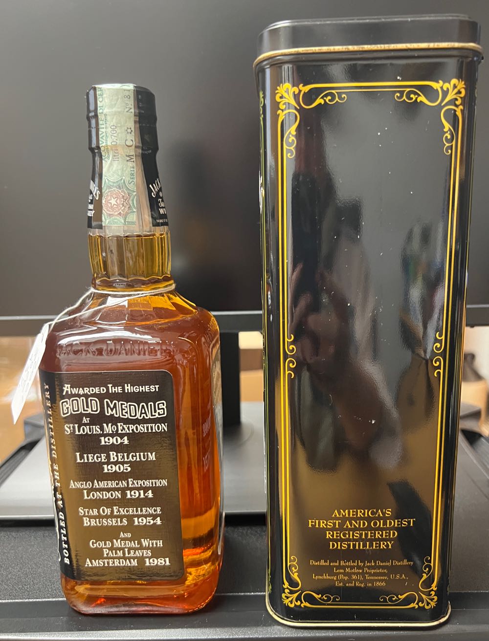 Tin Single Black Label 2001 - Jack Daniel’s Distillery, Lynchburg, TN (700 mL) alcohol collectible - Main Image 4