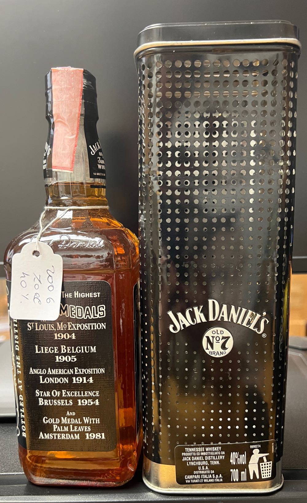 Tin Single Black Label 2006 - Jack Daniel’s Distillery, Lynchburg, TN (700 mL) alcohol collectible - Main Image 4