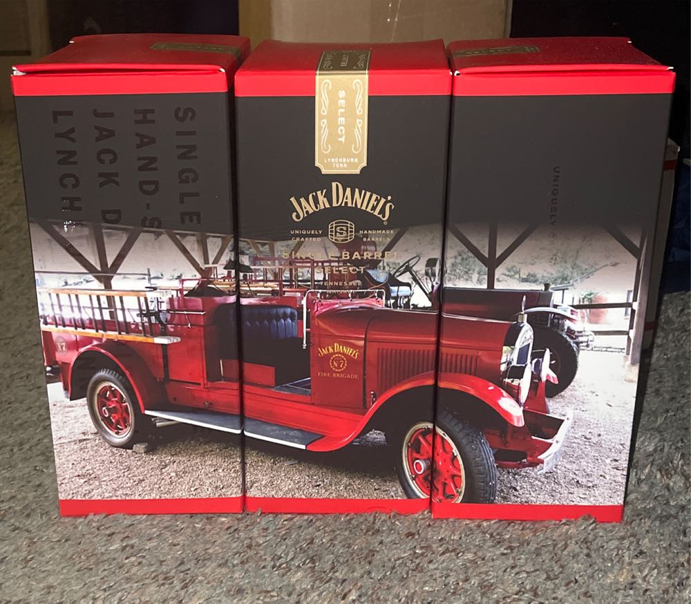 JDUS Fire Brigade Barrel No.5 - Jack Daniel‘s Distillery (700 mL) alcohol collectible - Main Image 3
