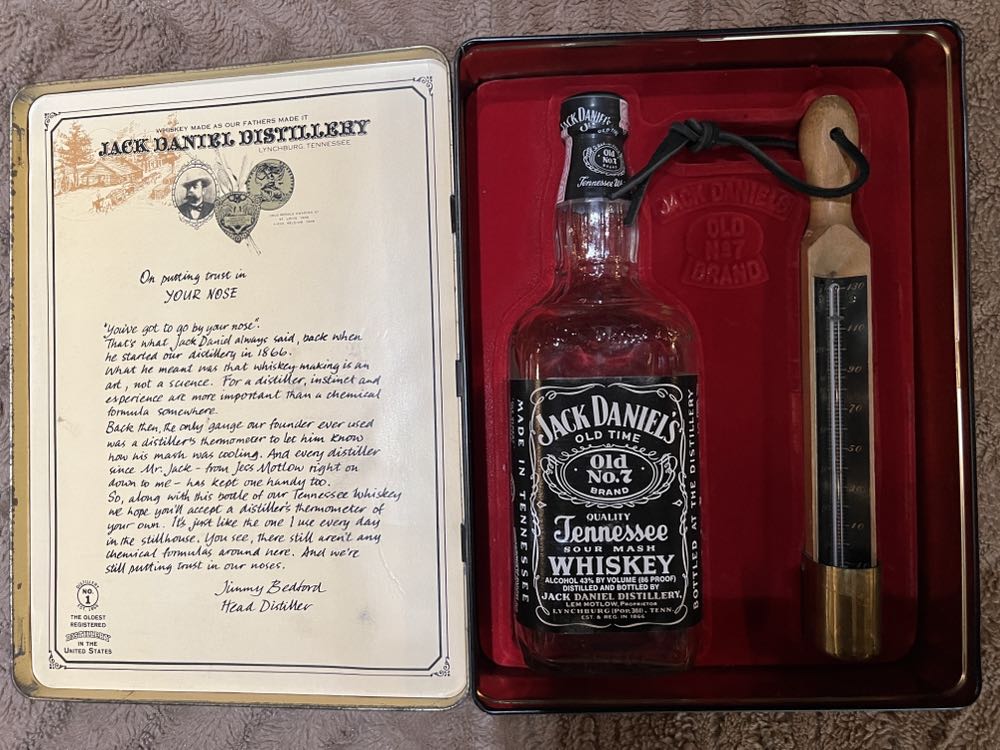 Tin Double - Empty Bottle & Termometor - Jack Daniel’s Distillery, Lynchburg, TN alcohol collectible - Main Image 2