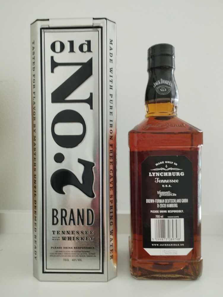 Jahresdose 2015  (700 mL) alcohol collectible - Main Image 2