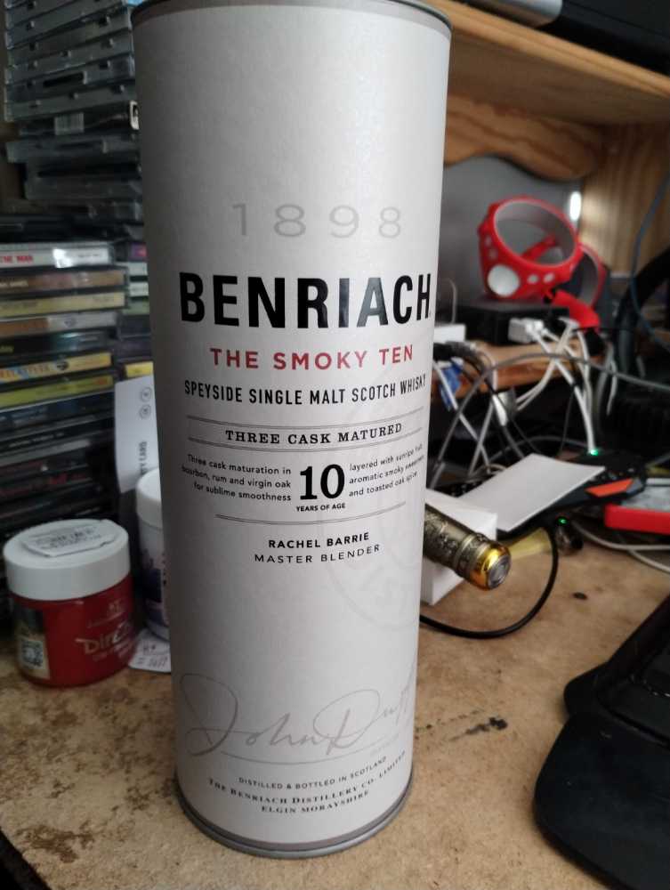 Benriach The Smoky 10 - Speyside - Benriach Distillery (700 mL) alcohol collectible [Barcode 5060399687300] - Main Image 4