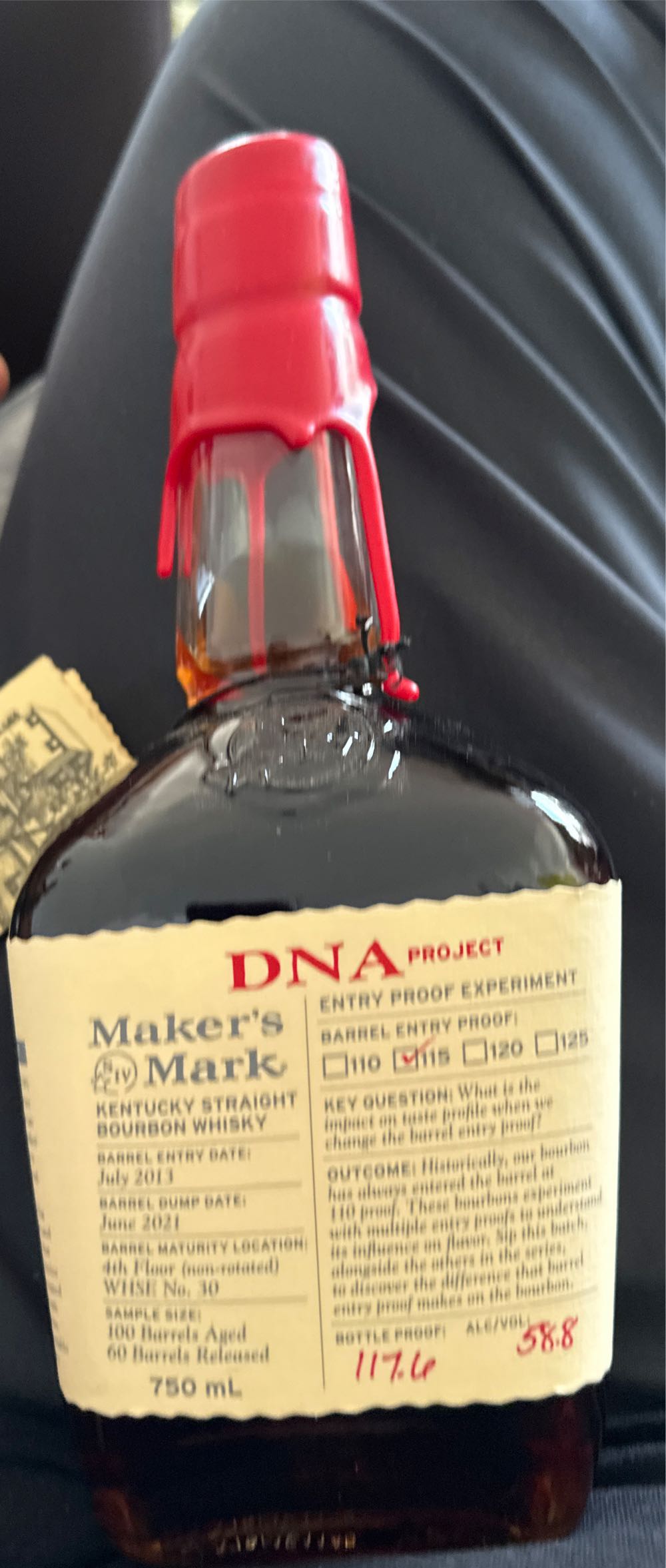 Maker’s Mark DNA Project  (750 mL) alcohol collectible [Barcode 085246501863] - Main Image 3