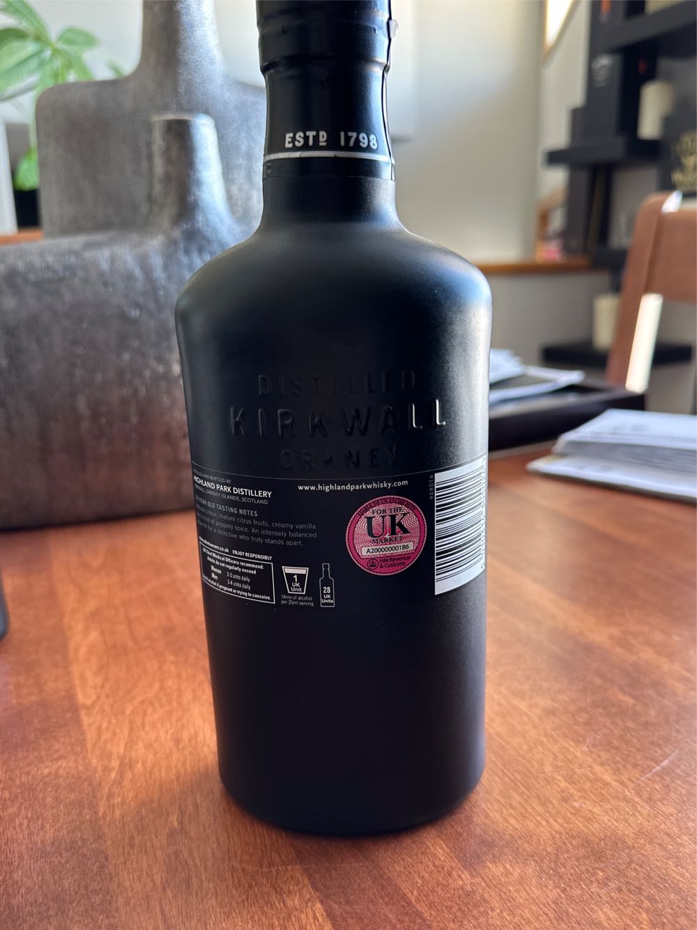 Highland Park Rebus 30 Rankin - Highland Park Distillery (700 mL) alcohol collectible [Barcode 5010314305024] - Main Image 2