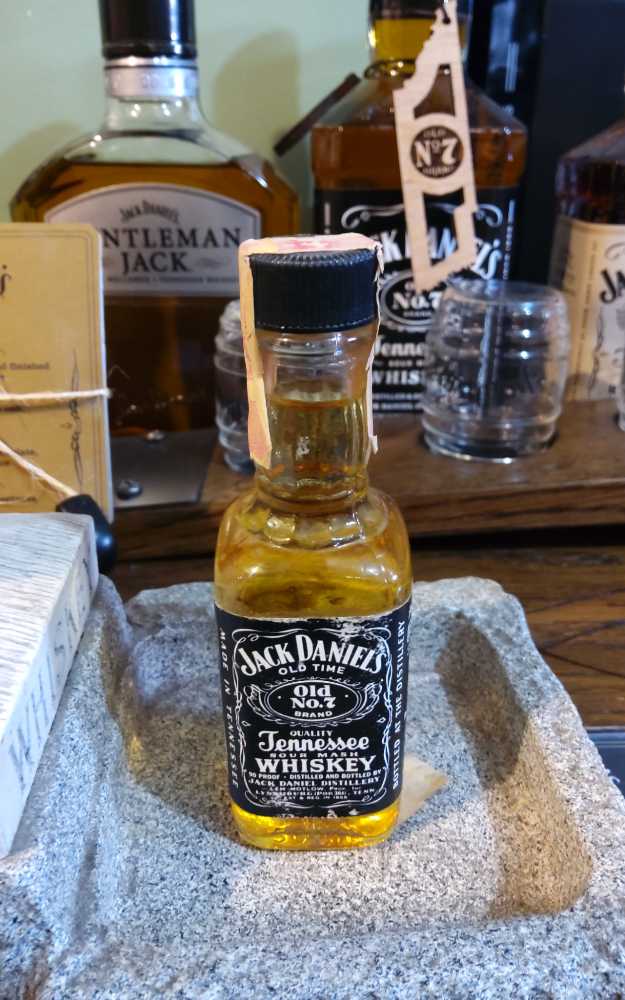 Bowmore 33 Years Old Frank Quitely The Changeling ...