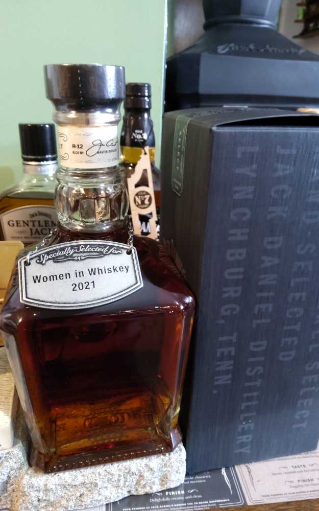 Single Barrel Select Women in Whiskey 2021 - Jack Daniel Distillery (750 mL) alcohol collectible [Barcode 082184004289] - Main Image 4