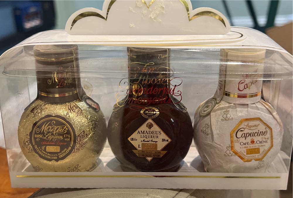 Amadeus Set  (50 mL) alcohol collectible [Barcode 90131028] - Main Image 3