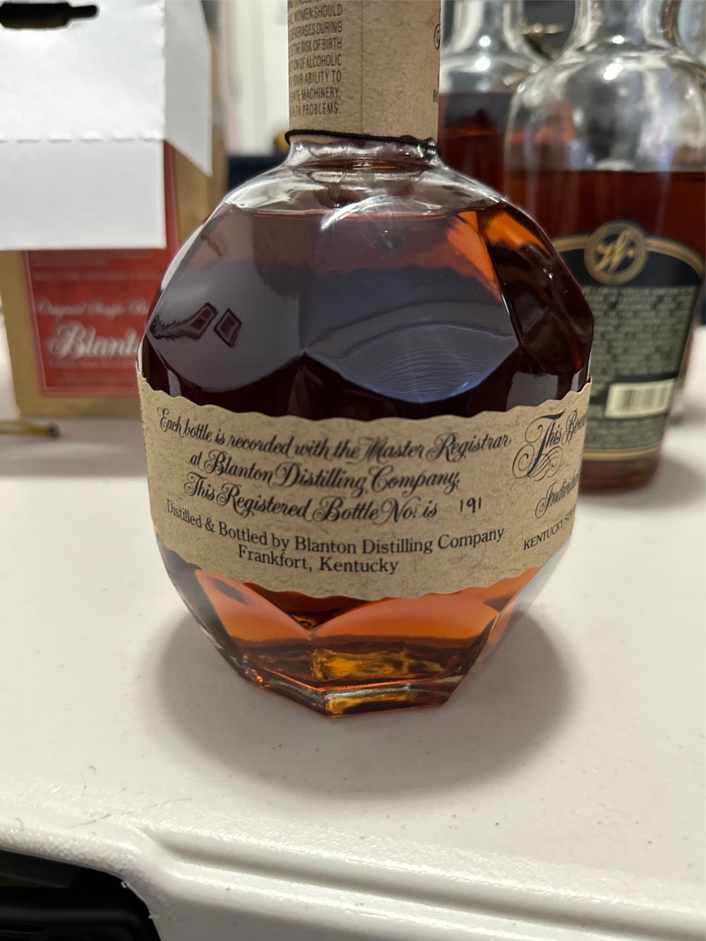 Blanton’s Single Barrel Pitch Select - Blanton Distilling Company (750 mL) alcohol collectible [Barcode 080244002039] - Main Image 4