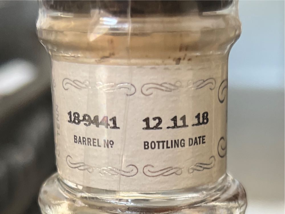 Jack Daniel’s Single Barrel Select - Jack Daniels Distillery (750 mL) alcohol collectible [Barcode 082184087008] - Main Image 3