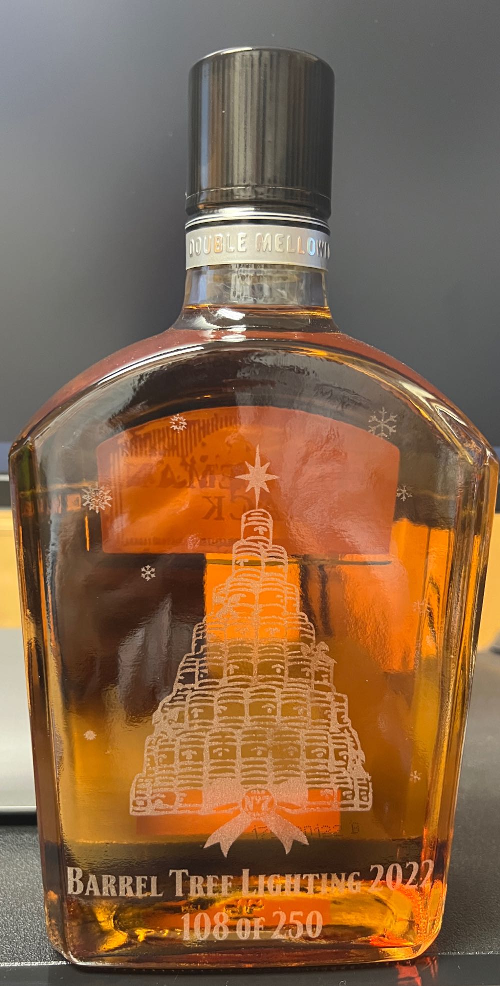 0 GJ Barrel Tree Lighting 2024 - Jack Daniel’s Distillery, Lynchburg, TN (1 L) alcohol collectible [Barcode 082184038734] - Main Image 3