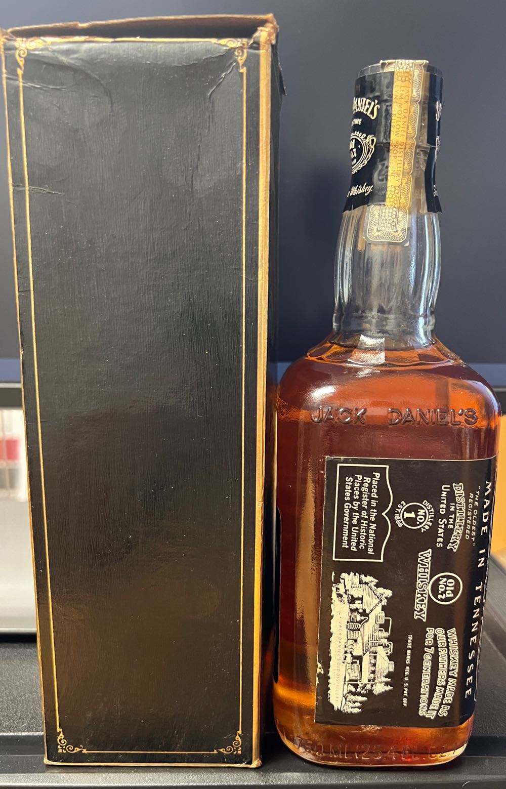 Black Label 1979 Box - Jack Daniel’s Distillery, Lynchburg, TN (750 mL) alcohol collectible - Main Image 2