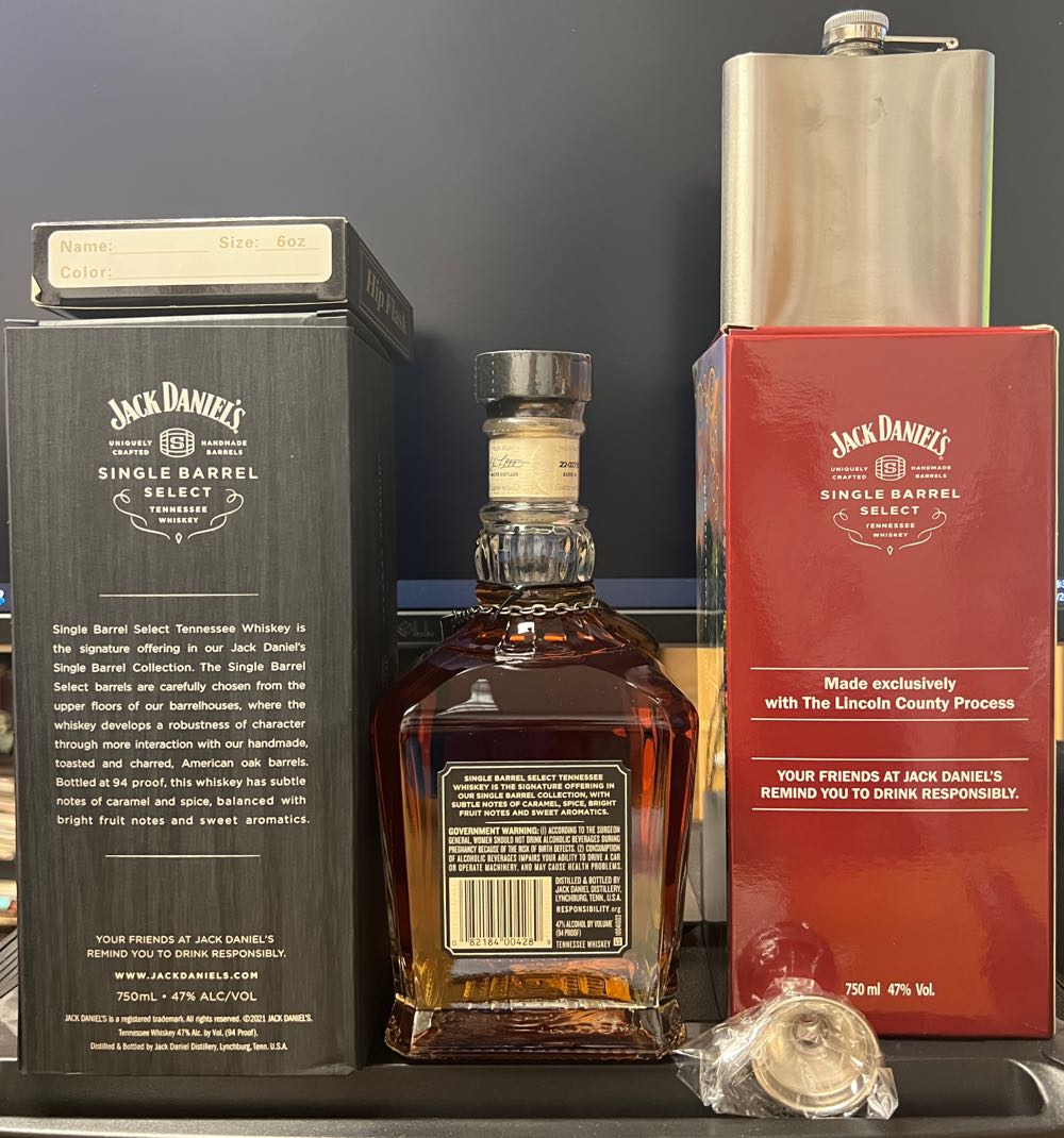 US Collectors The Cumberland Riverboat Captain 2022 - Jack Daniel’s Distillery, Lynchburg, TN (750 mL) alcohol collectible - Main Image 2