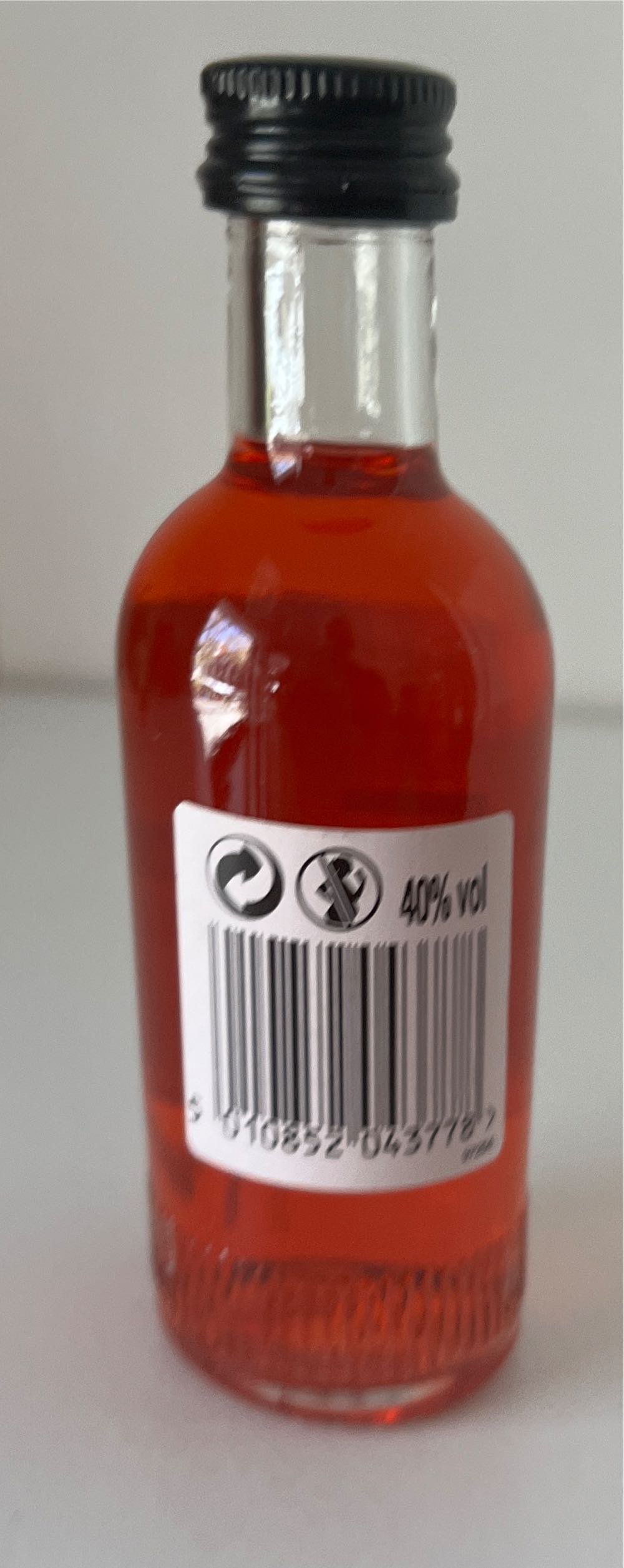 Edinburg Raspberry Gin - Spencerfield Spirit Co Ltd (50 mL) alcohol collectible [Barcode 5010852043778] - Main Image 2