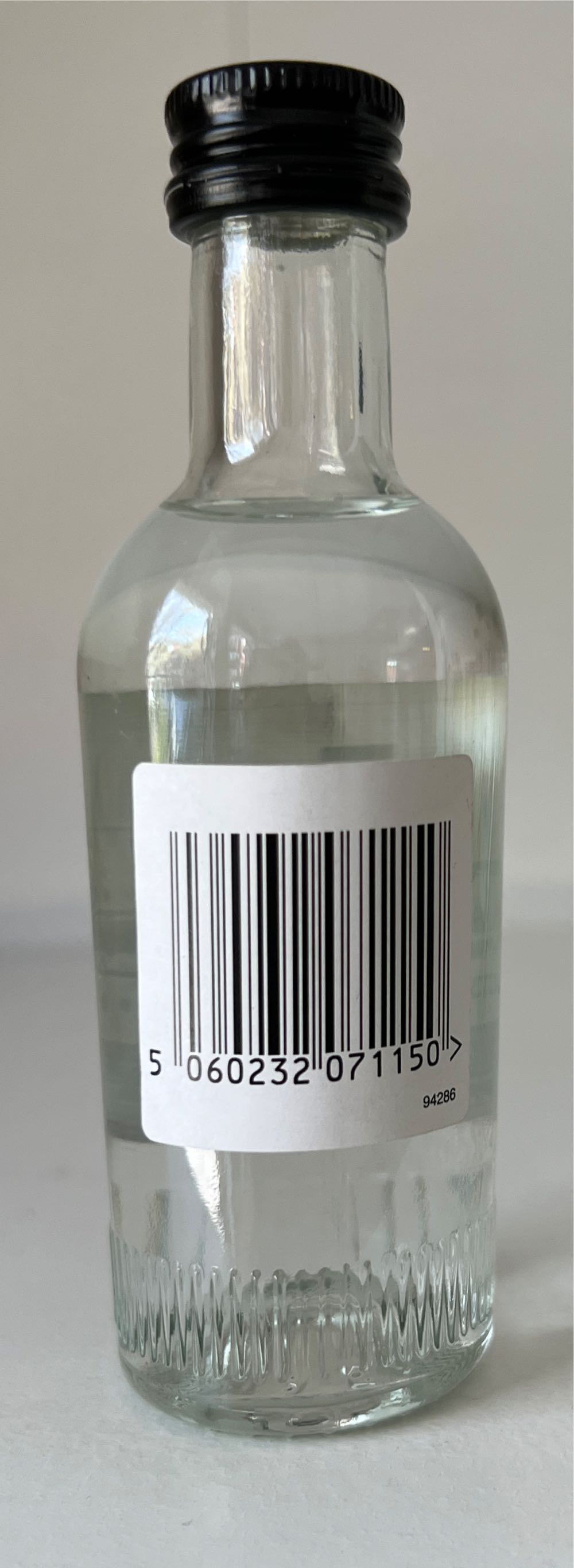 Edinburg Navy Strength Cannonball Gin - Ian MacLeod Distilleries (50 mL) alcohol collectible [Barcode 5060232071150] - Main Image 2