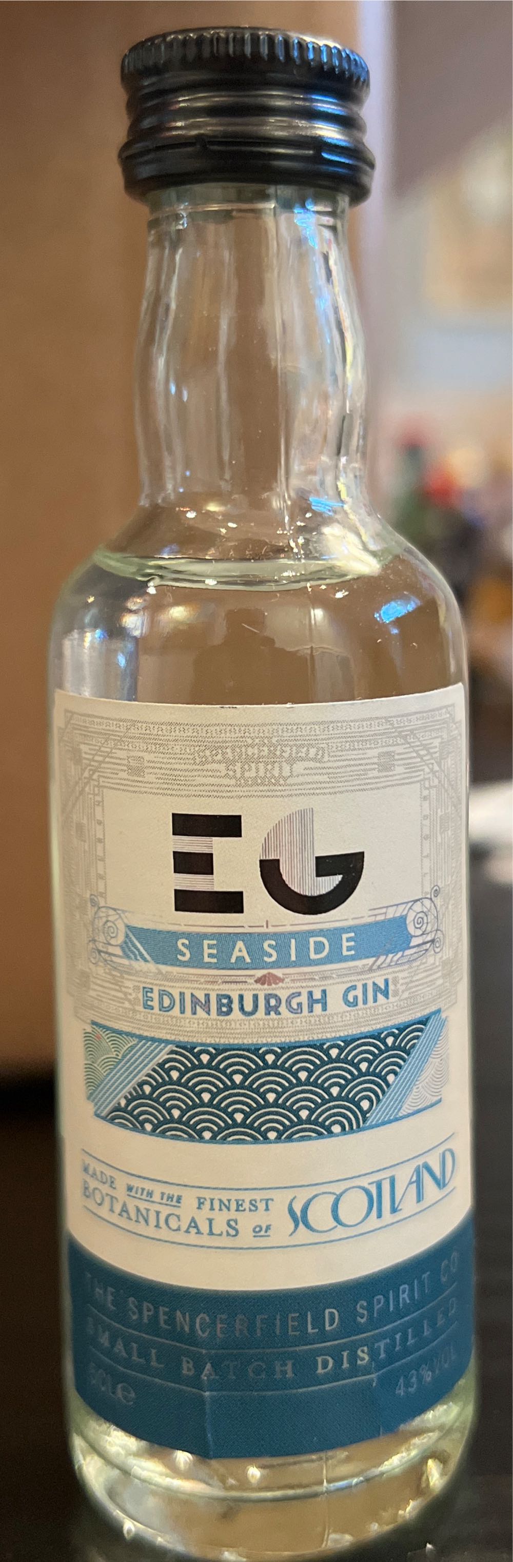 Edinburg Seaside Gin - Ian MacLeod Distilleries (50 mL) alcohol collectible [Barcode 5060232071143] - Main Image 3