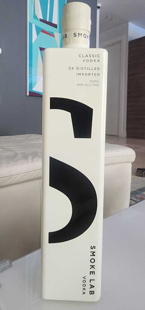Smoke Lab - NV Distilleries & Breweries PVT, LTD. (750 mL) alcohol collectible [Barcode 8902108004282] - Main Image 3