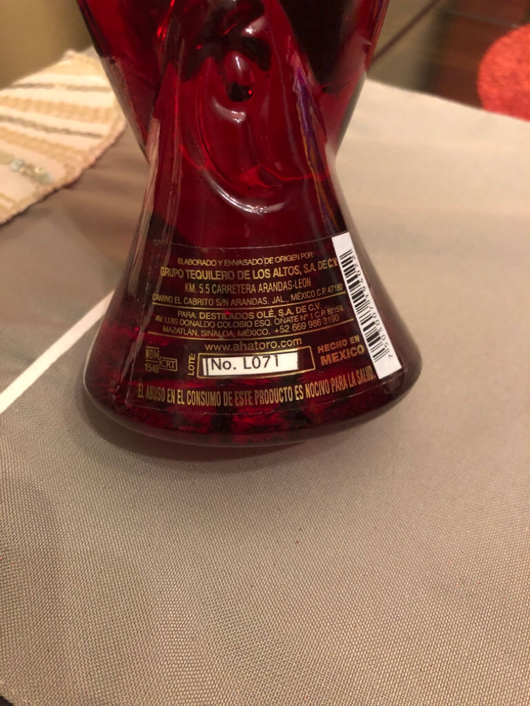 Chile Caliente - Nom 1548 (750 mL) alcohol collectible [Barcode 7503007194022] - Main Image 2