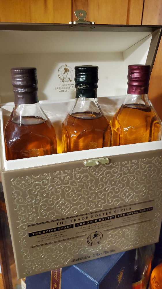 Johnnie Walker Explorers’ Club Collection - Johnnie Walker (200 mL) alcohol collectible - Main Image 2